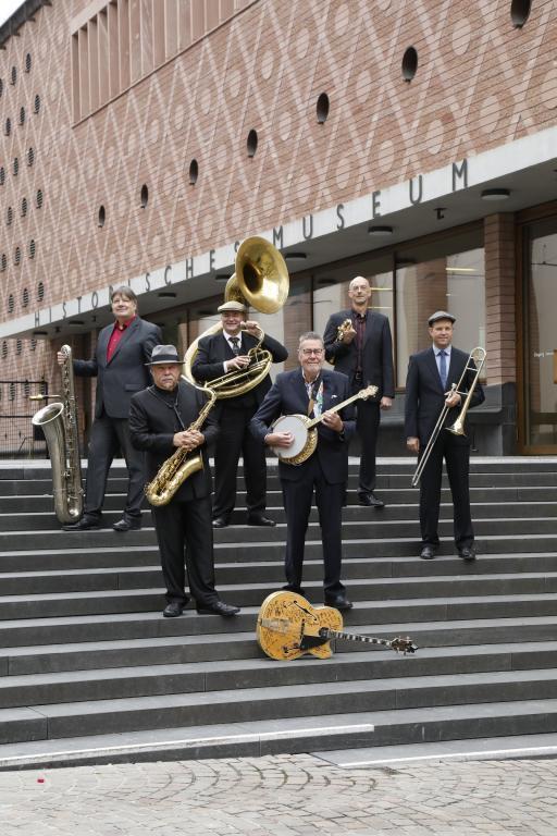 HMF-Allstars vor dem Museum © HMF, Uwe Dettmar HMF-Allstars vor dem Museum © HMF, Uwe Dettmar