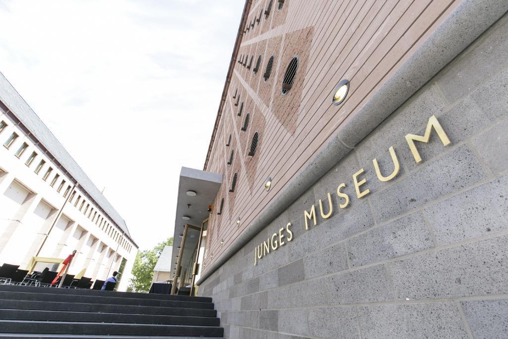 Schriftzug Junges Museum am Museumsquartier © HMF Stefanie Kösling